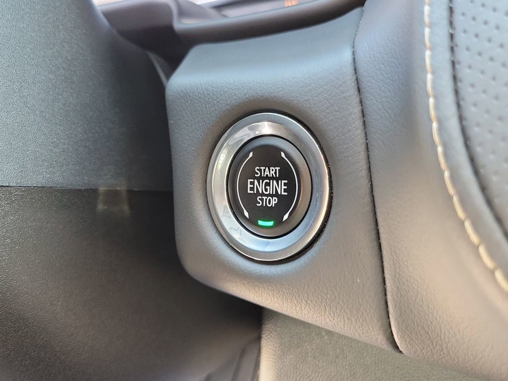 Used 2023 Chevrolet Suburban Premier w/ Advanced Technology Package image 31