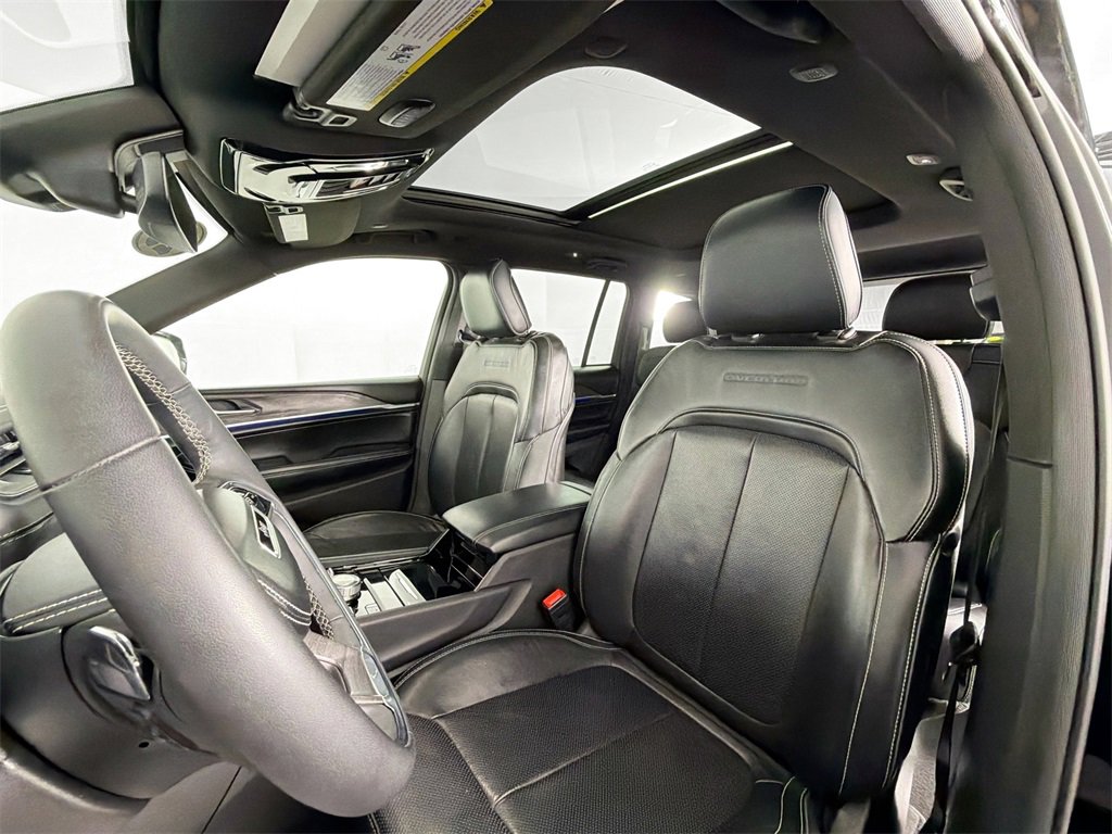 Used 2023 Jeep Grand Cherokee Overland image 20