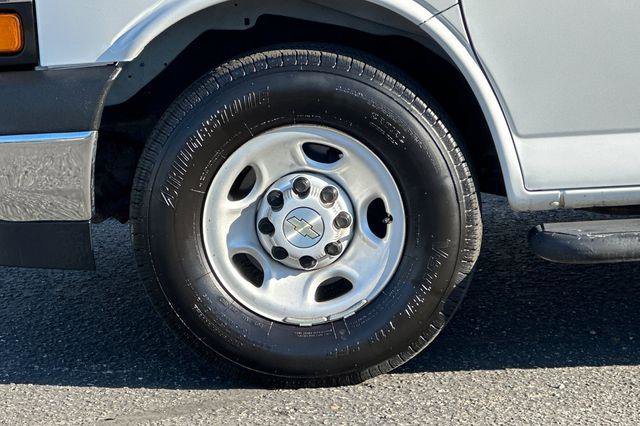 Used 2020 Chevrolet Express 2500 w/ Driver Convenience Package image 25