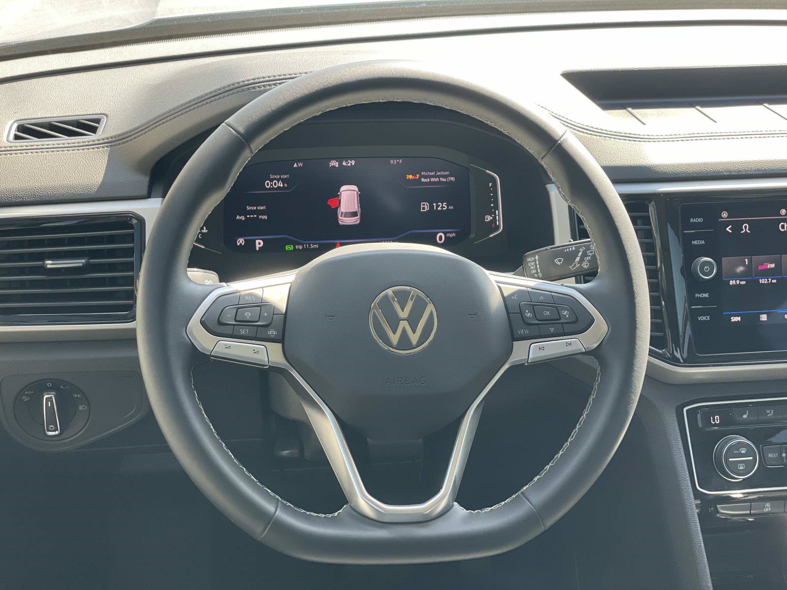 Certified 2023 Volkswagen Atlas SE w/ Panoramic Sunroof Package FWD image 8