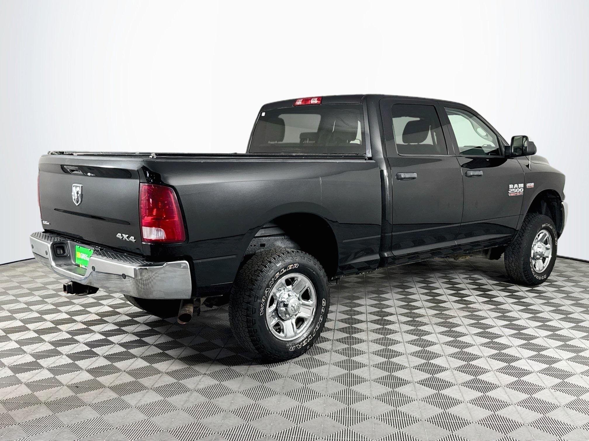 Used 2016 RAM 2500 Tradesman w/ Chrome Appearance Group AWD/4WD image 8