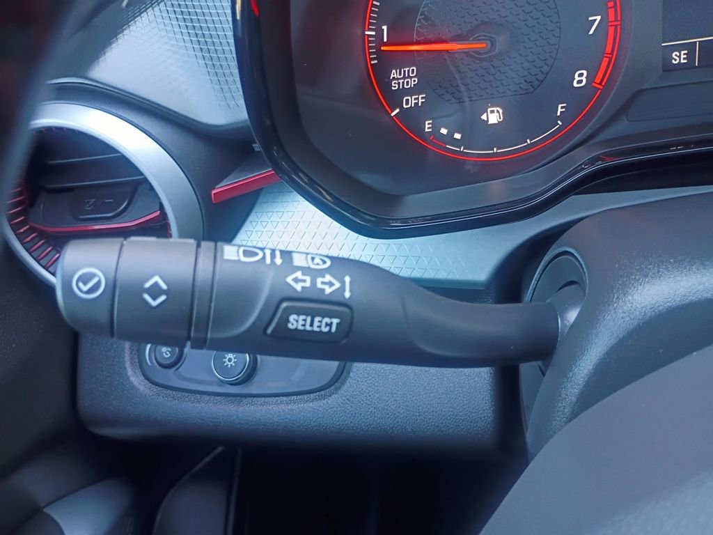 Used 2025 Chevrolet Trax RS w/ Driver Confidence Package image 10