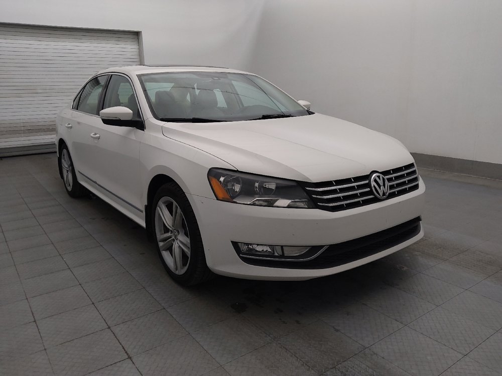 Used 2014 Volkswagen Passat 1.8T SEL Premium image 13
