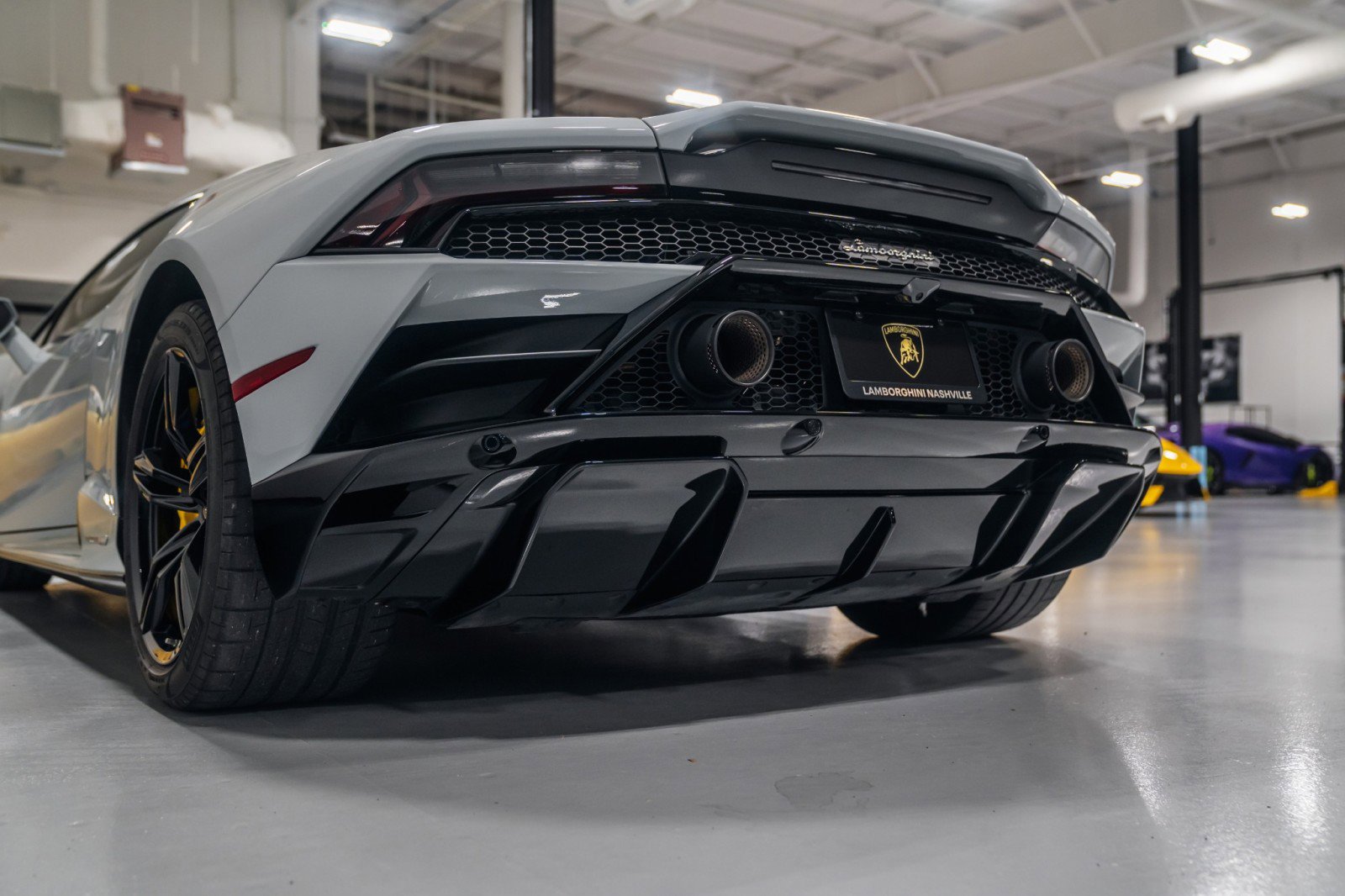 Used 2020 Lamborghini Huracan EVO image 13