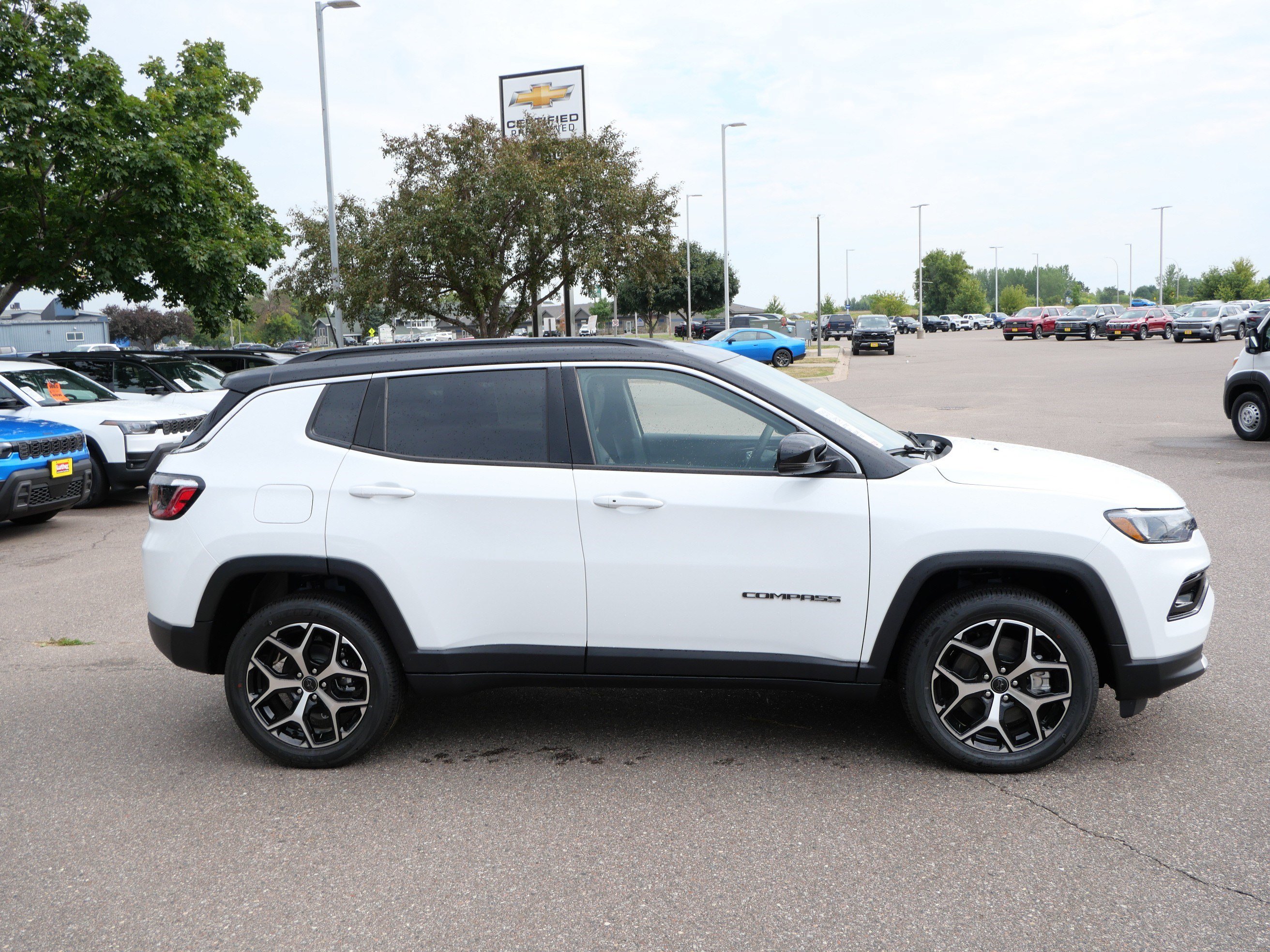 New 2026 Jeep Compass Limited AWD/4WD image 2
