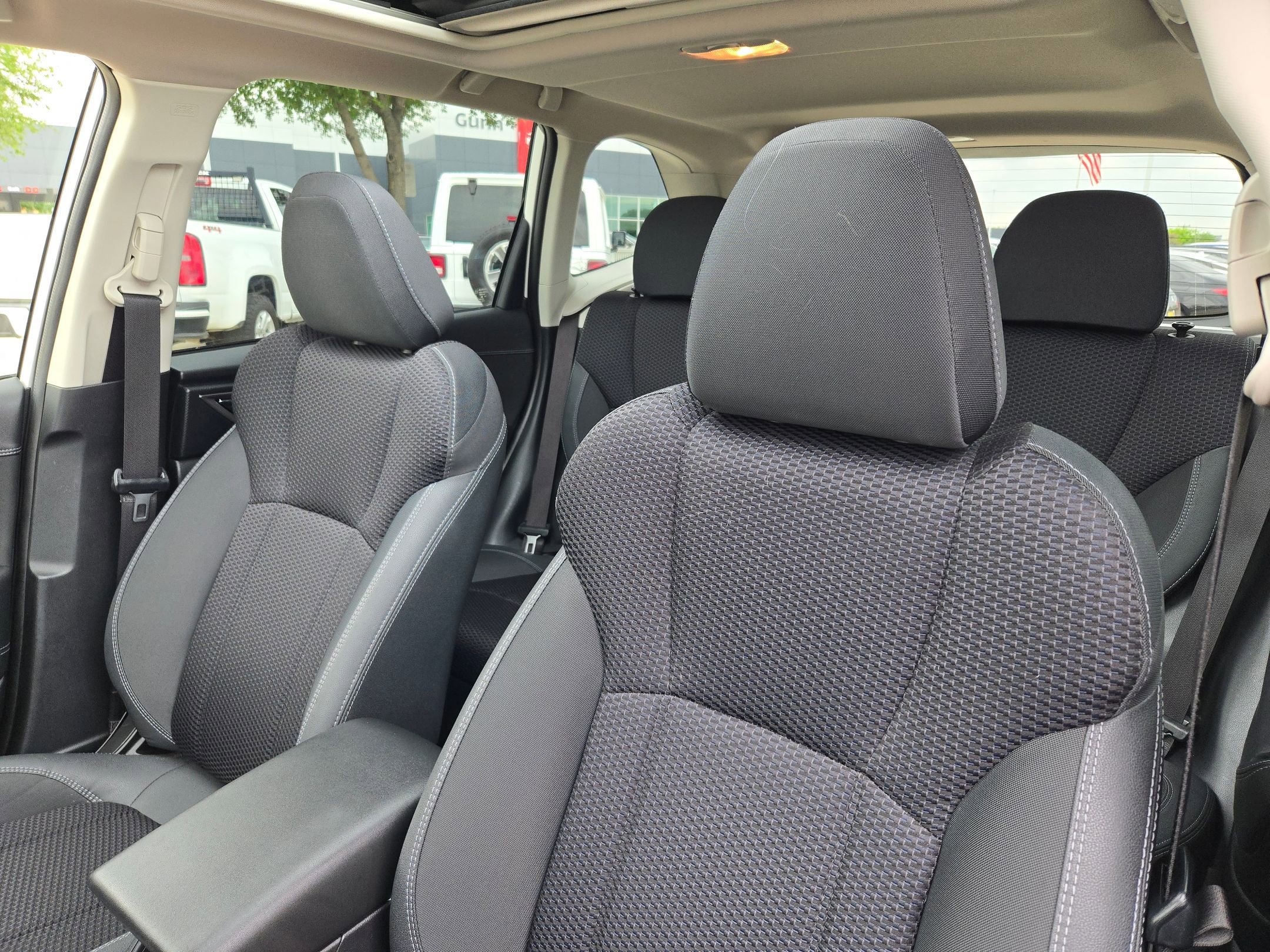 Used 2020 Subaru Forester Premium AWD/4WD image 9