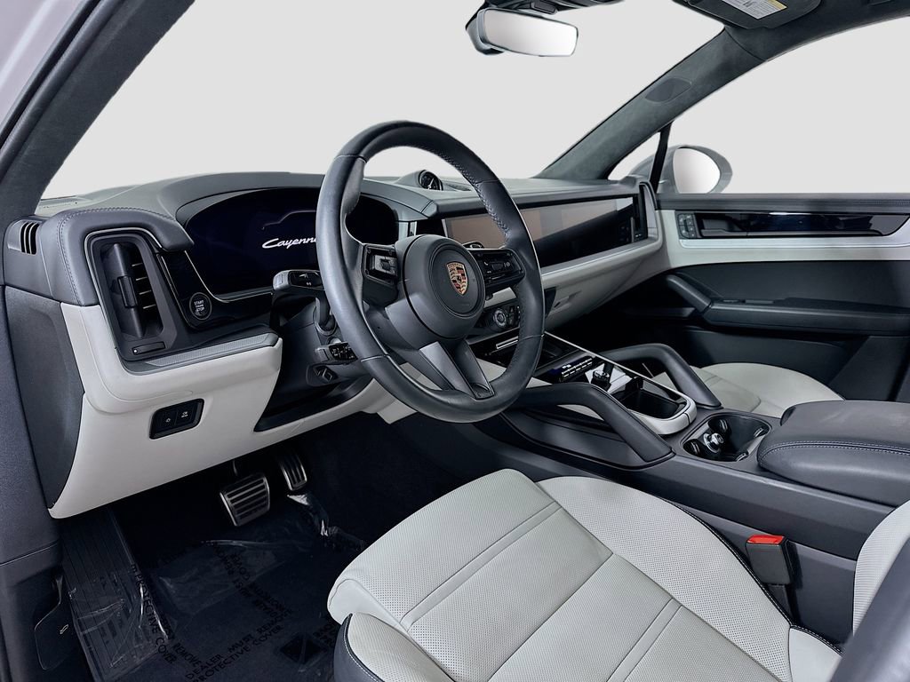 Certified 2024 Porsche Cayenne S AWD/4WD image 4