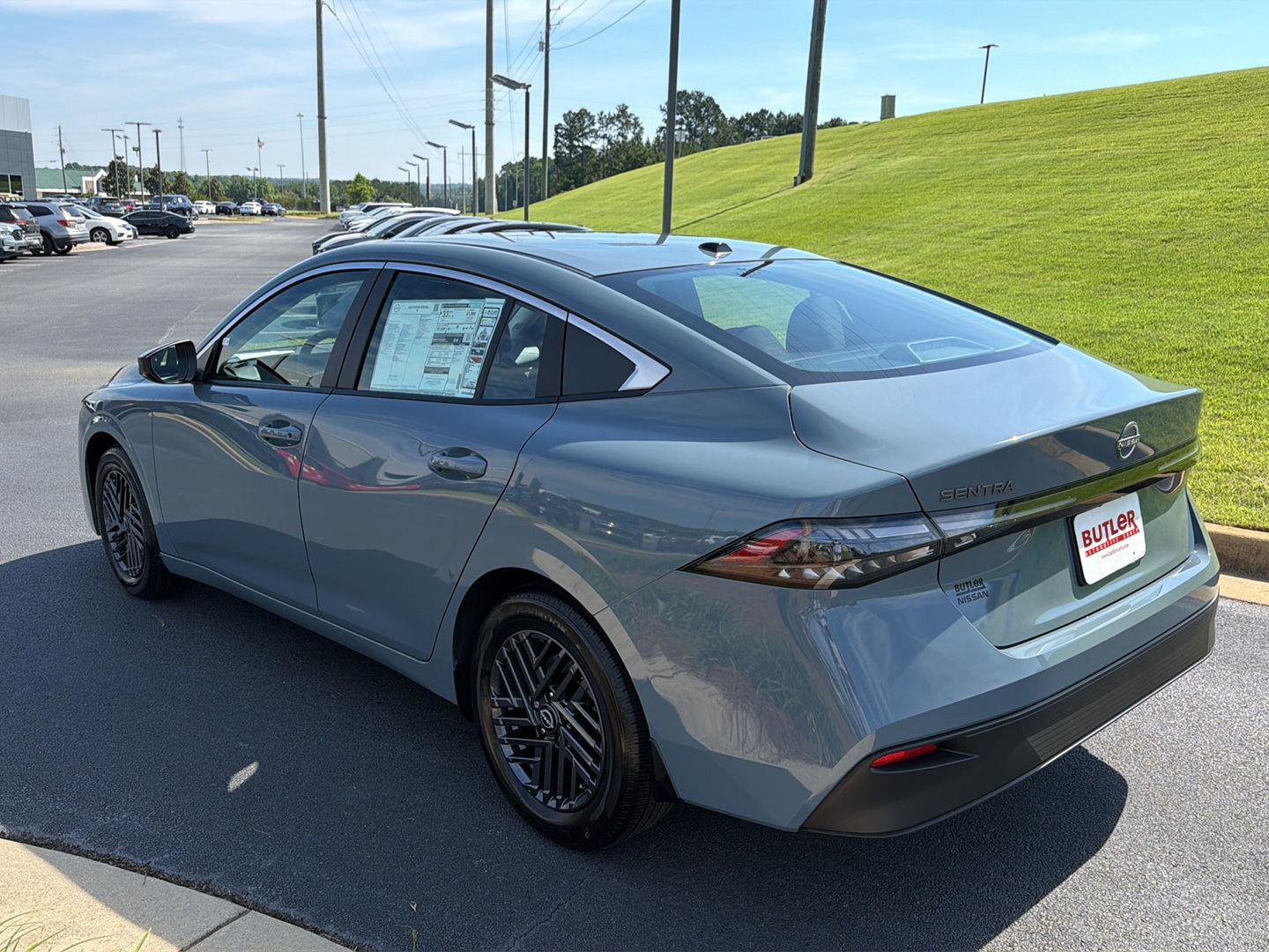 New 2026 Nissan Sentra SV w/ SV Convenience Package FWD image 4