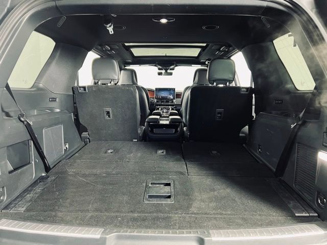 Used 2023 Lincoln Navigator Reserve w/ Equipment Group 201A image 12