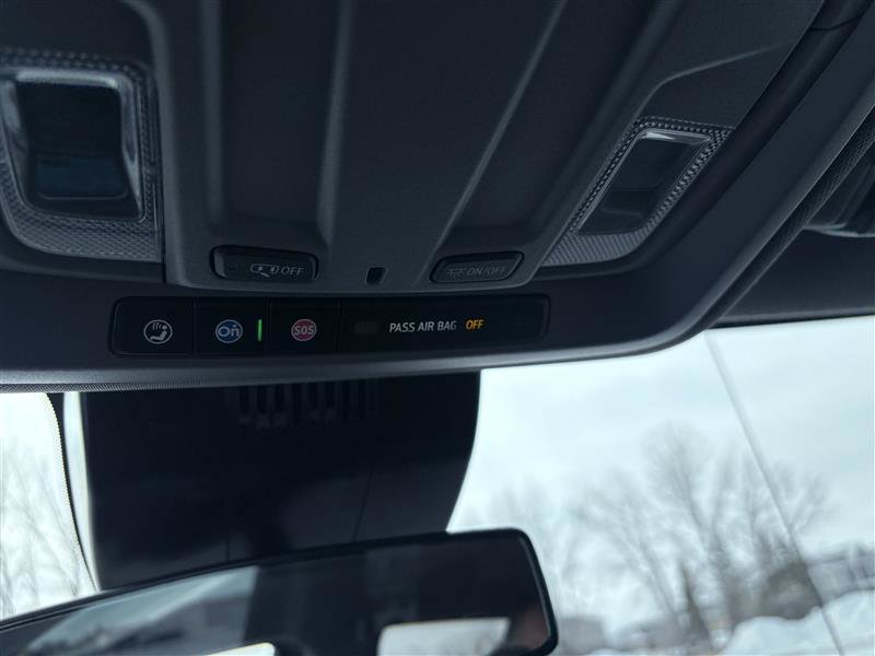 Used 2025 Chevrolet Silverado 1500 LT image 12