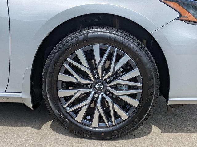 New 2026 Nissan Altima 2.5 SV AWD/4WD image 12