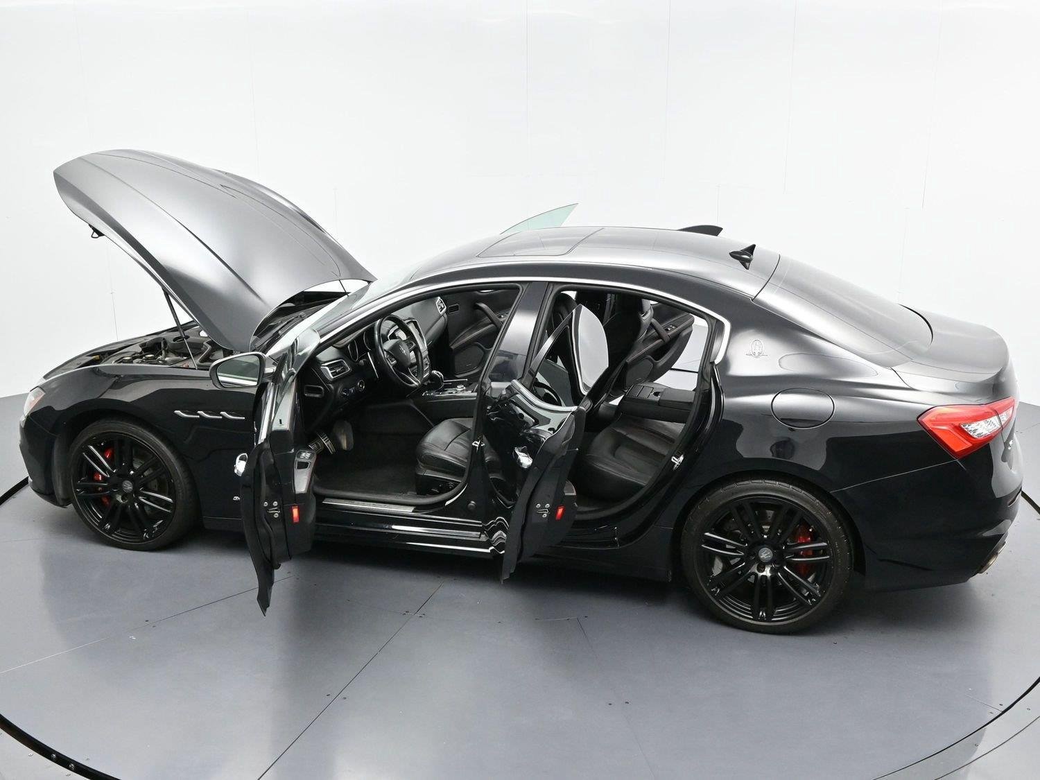 Used 2018 Maserati Ghibli S GranSport RWD image 40