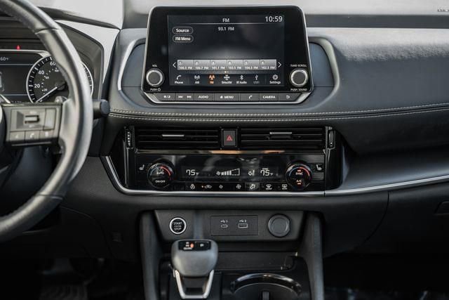 Used 2022 Nissan Rogue SV w/ SV Premium Package image 20