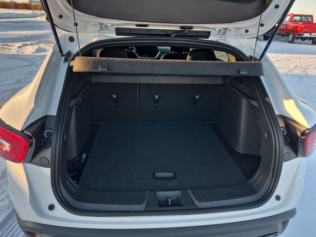 New 2026 Chevrolet Trax RS w/ Driver Confidence Package image 23