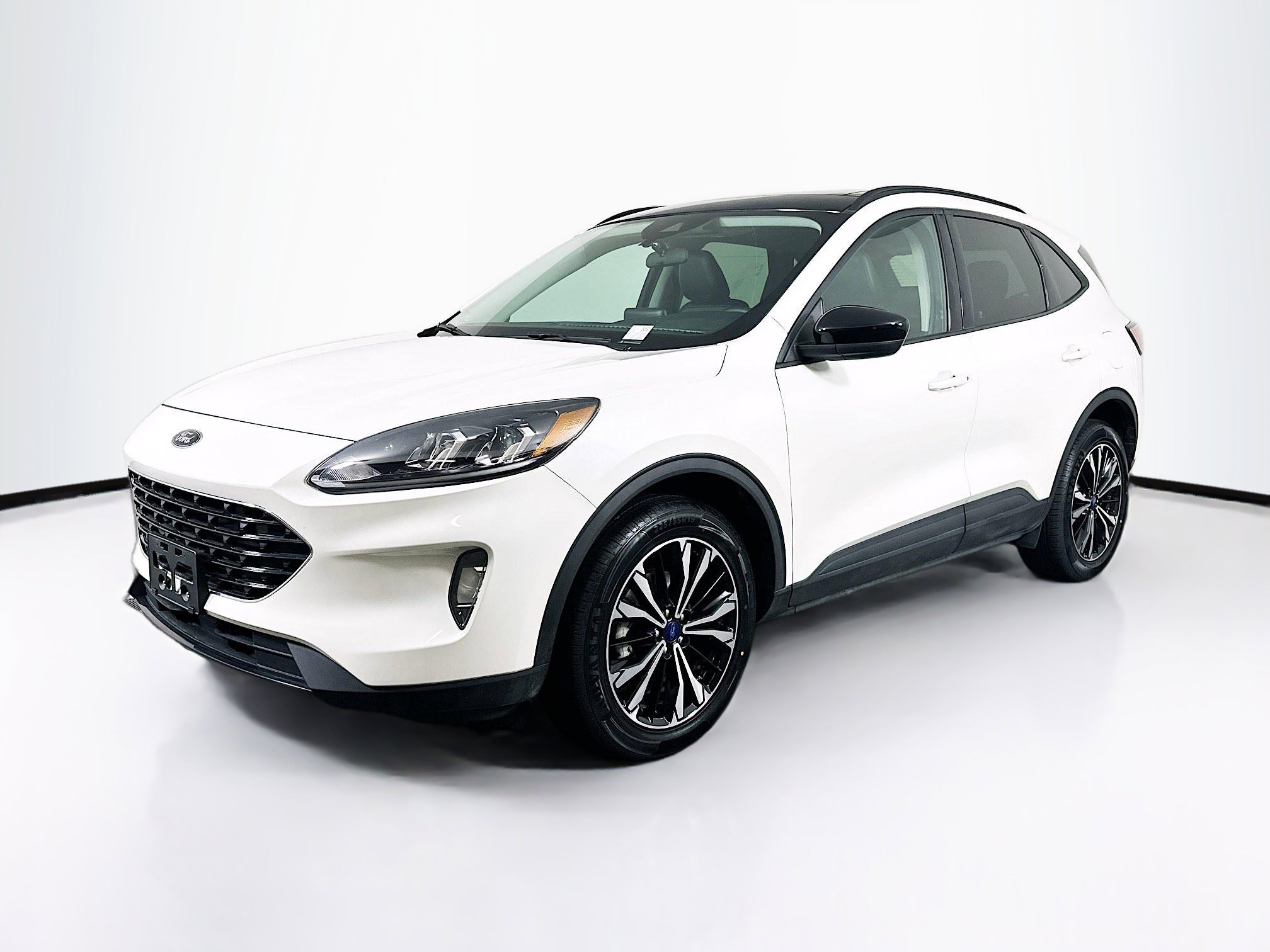 Used 2022 Ford Escape SEL w/ SEL Stealth AWD Package image 3