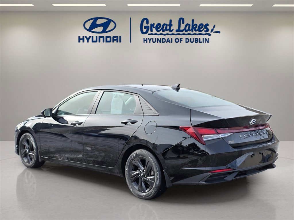 Used 2022 Hyundai Elantra SEL image 3