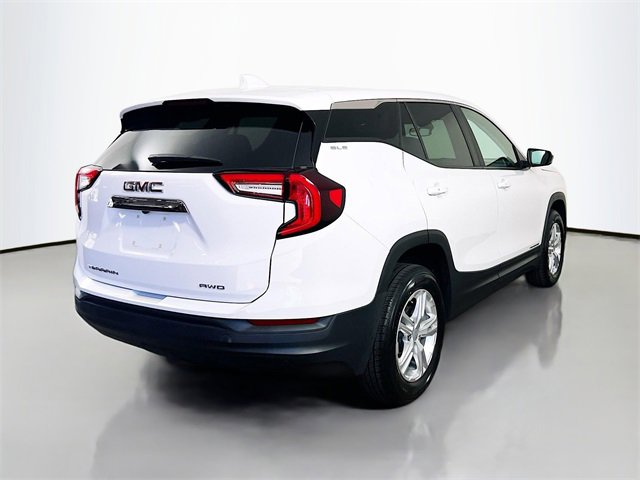 Used 2022 GMC Terrain SLE image 9