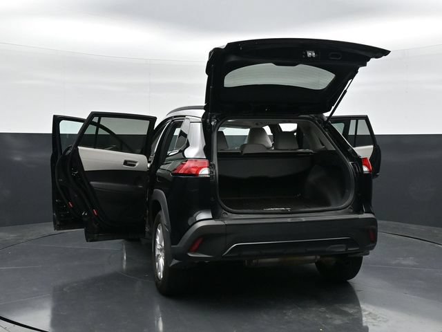 Used 2023 Toyota Corolla Cross LE w/ Moonroof Package AWD/4WD image 46