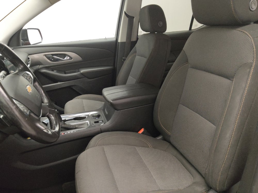 Used 2018 Chevrolet Traverse LT image 17