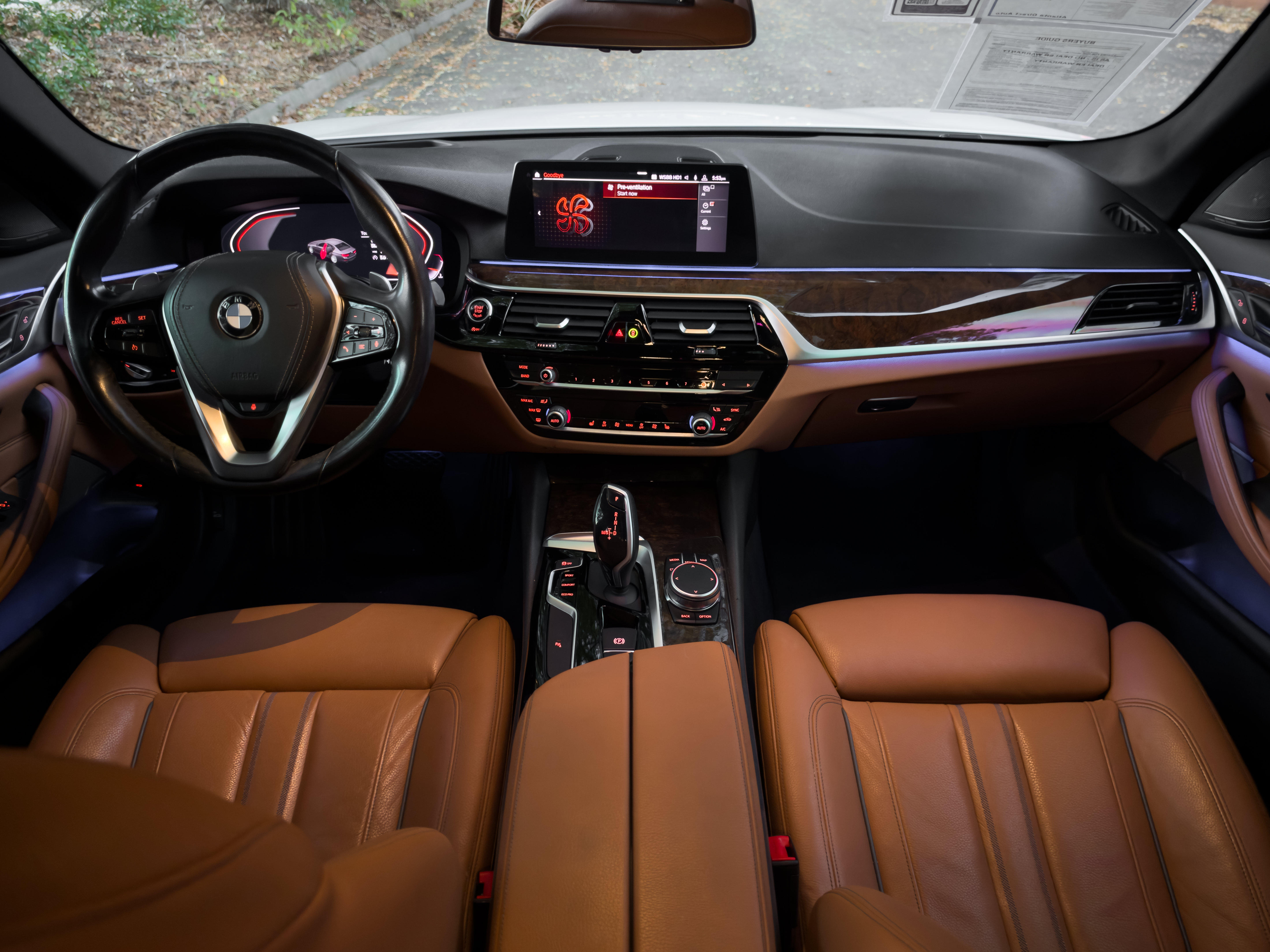 Used 2020 BMW 530i xDrive w/ Premium Package AWD/4WD image 5