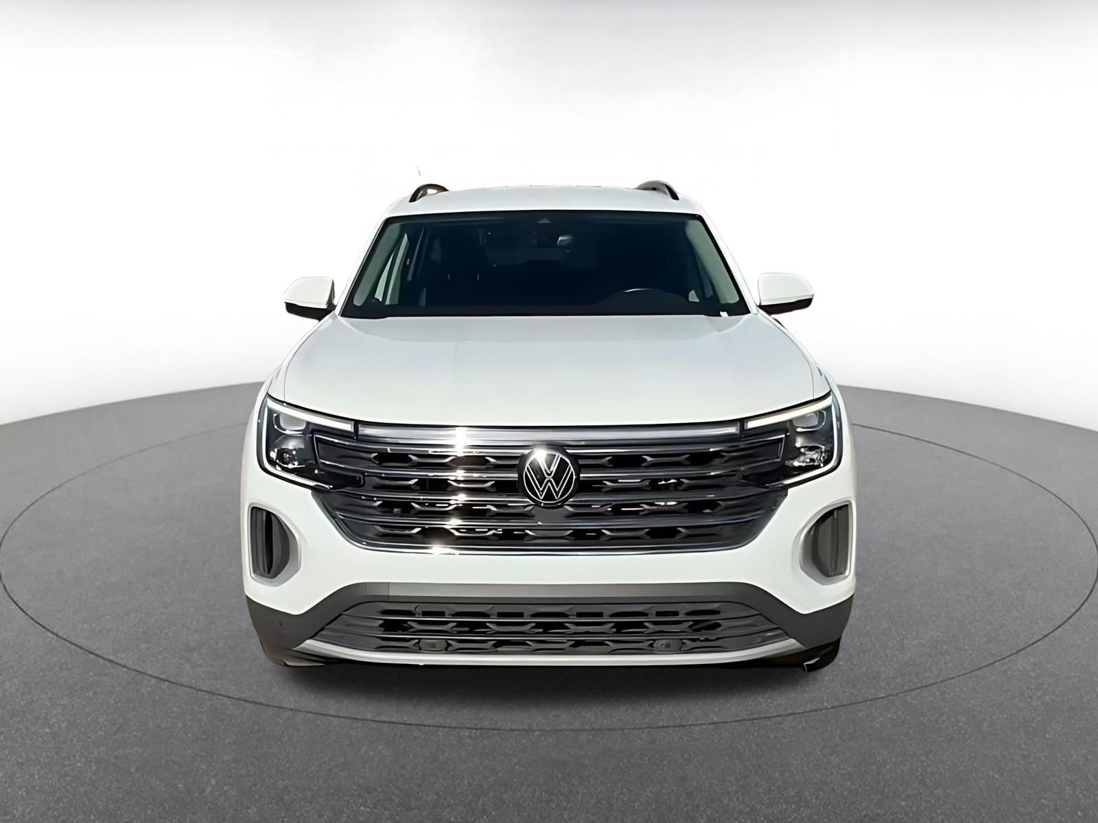 Used 2025 Volkswagen Atlas SE AWD/4WD image 4