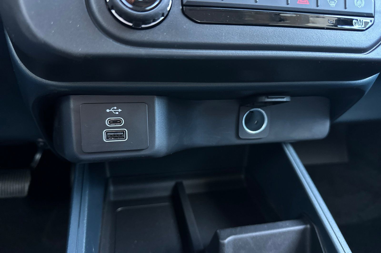 New 2026 Ford Maverick XL image 25