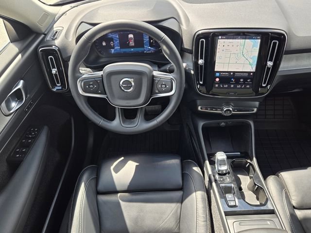 Certified 2023 Volvo XC40 B5 Plus w/ Protection Package Premier AWD/4WD image 17