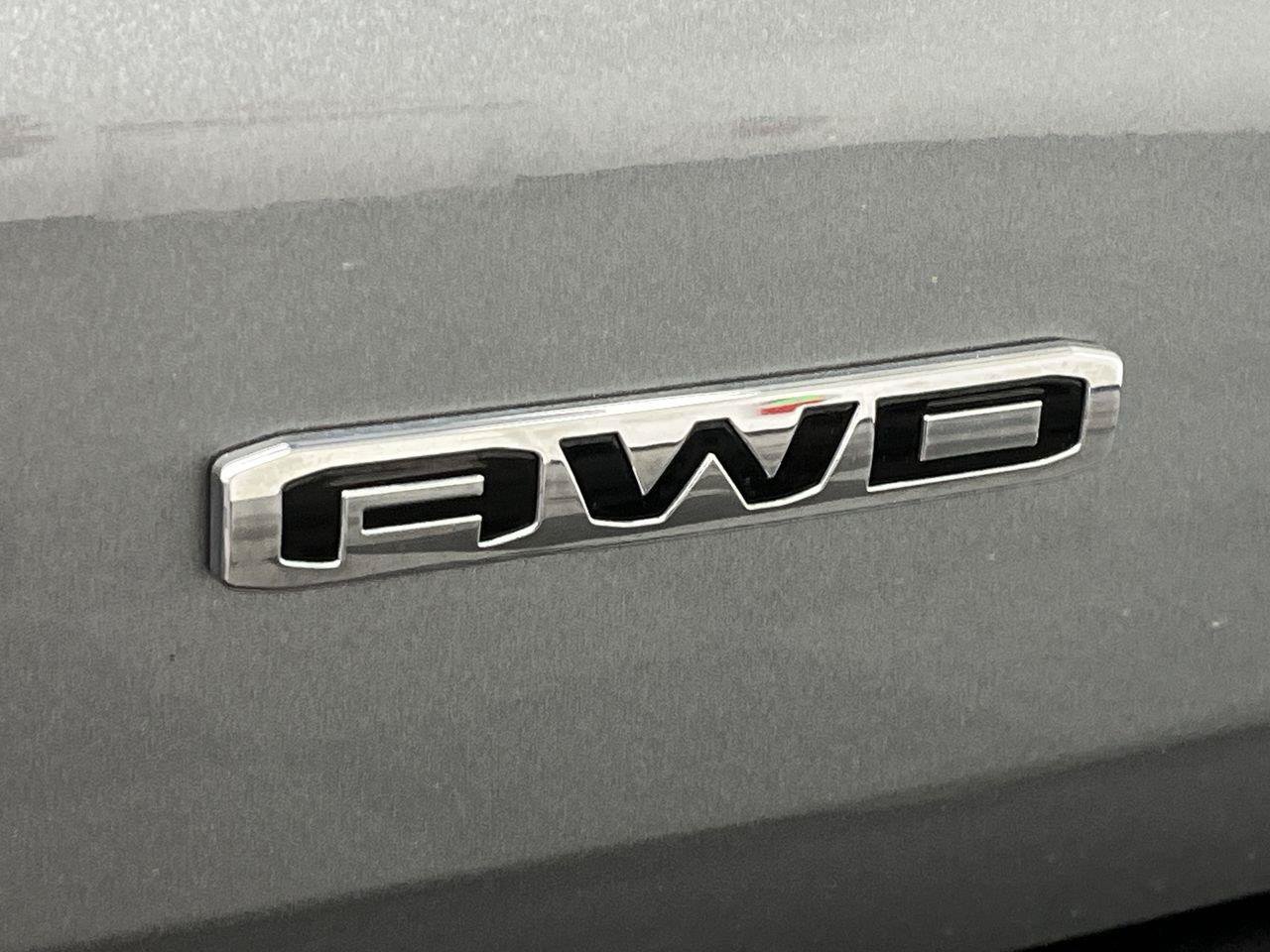 Certified 2025 GMC Acadia AT4 w/ LPO, Floor Liner Package AWD/4WD image 34