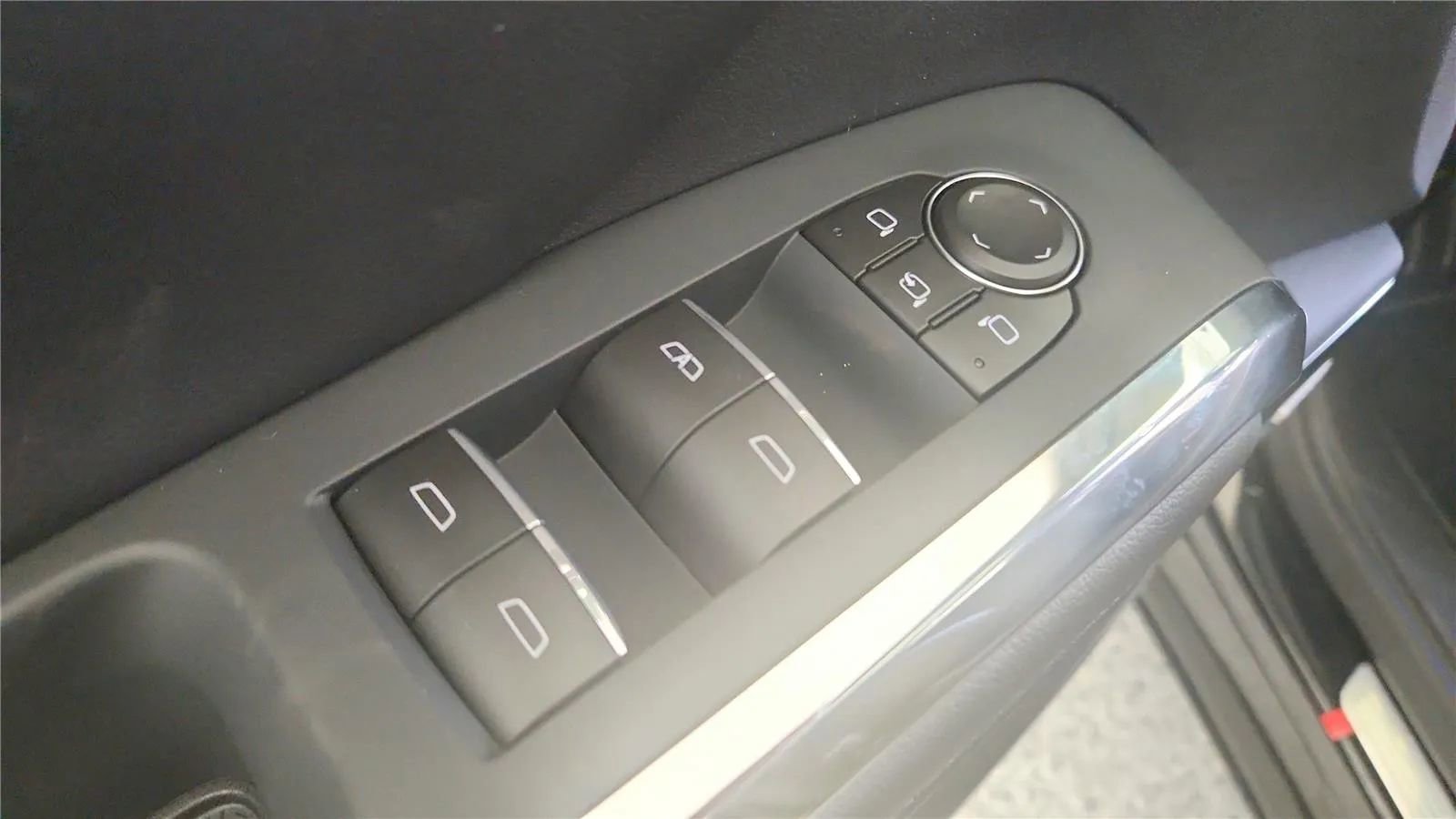 New 2026 Chevrolet Traverse RS AWD/4WD image 32