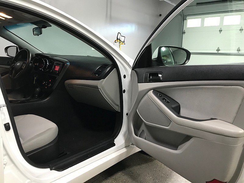 Used 2012 Kia Optima LX FWD image 12