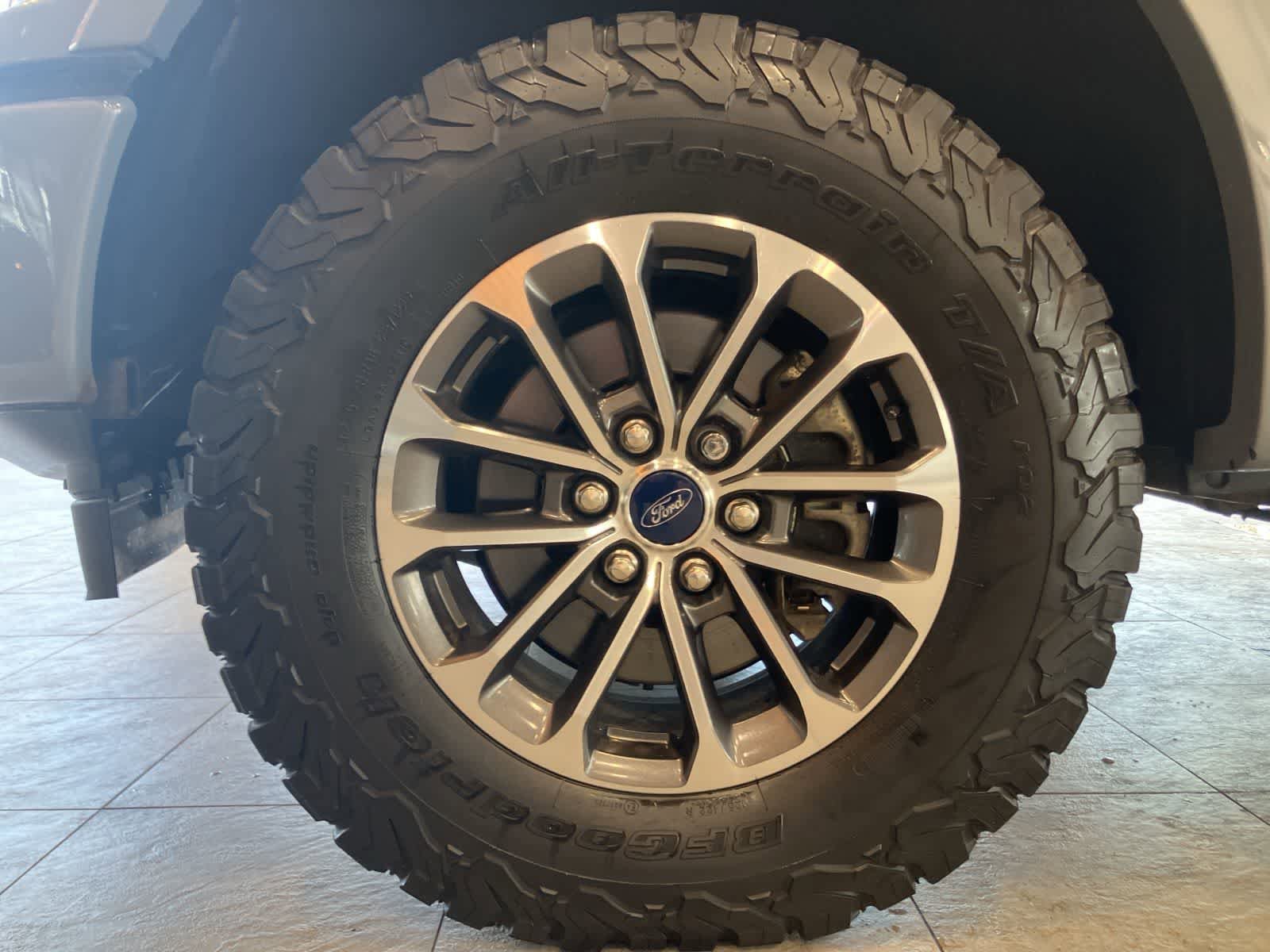 Used 2019 Ford F150 XLT w/ Equipment Group 302A Luxury AWD/4WD image 9