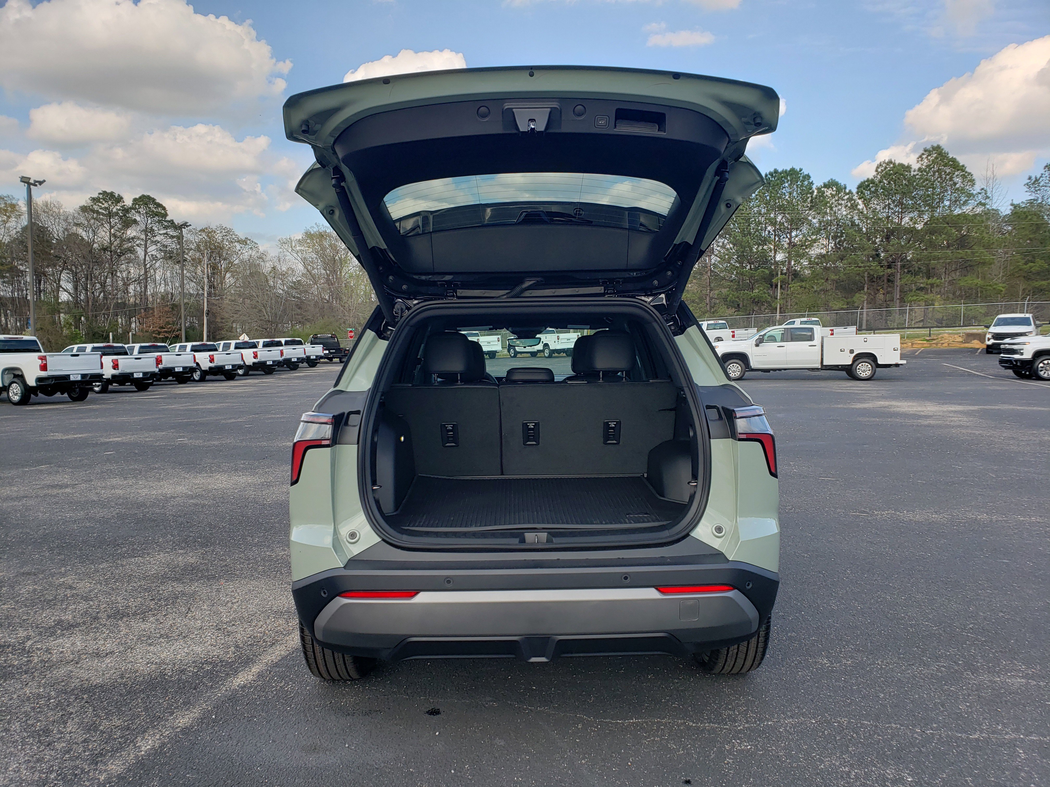 New 2026 Chevrolet Equinox LT image 9