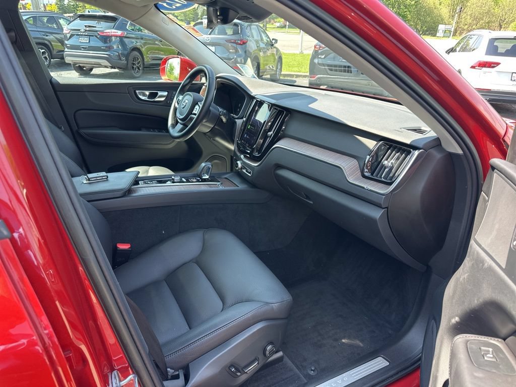 Used 2023 Volvo XC60 B5 Plus w/ Climate Package AWD/4WD image 38