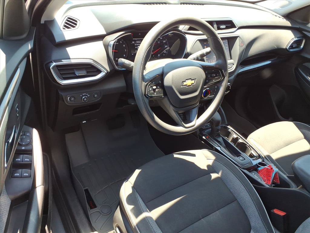 Used 2023 Chevrolet TrailBlazer LT FWD image 17