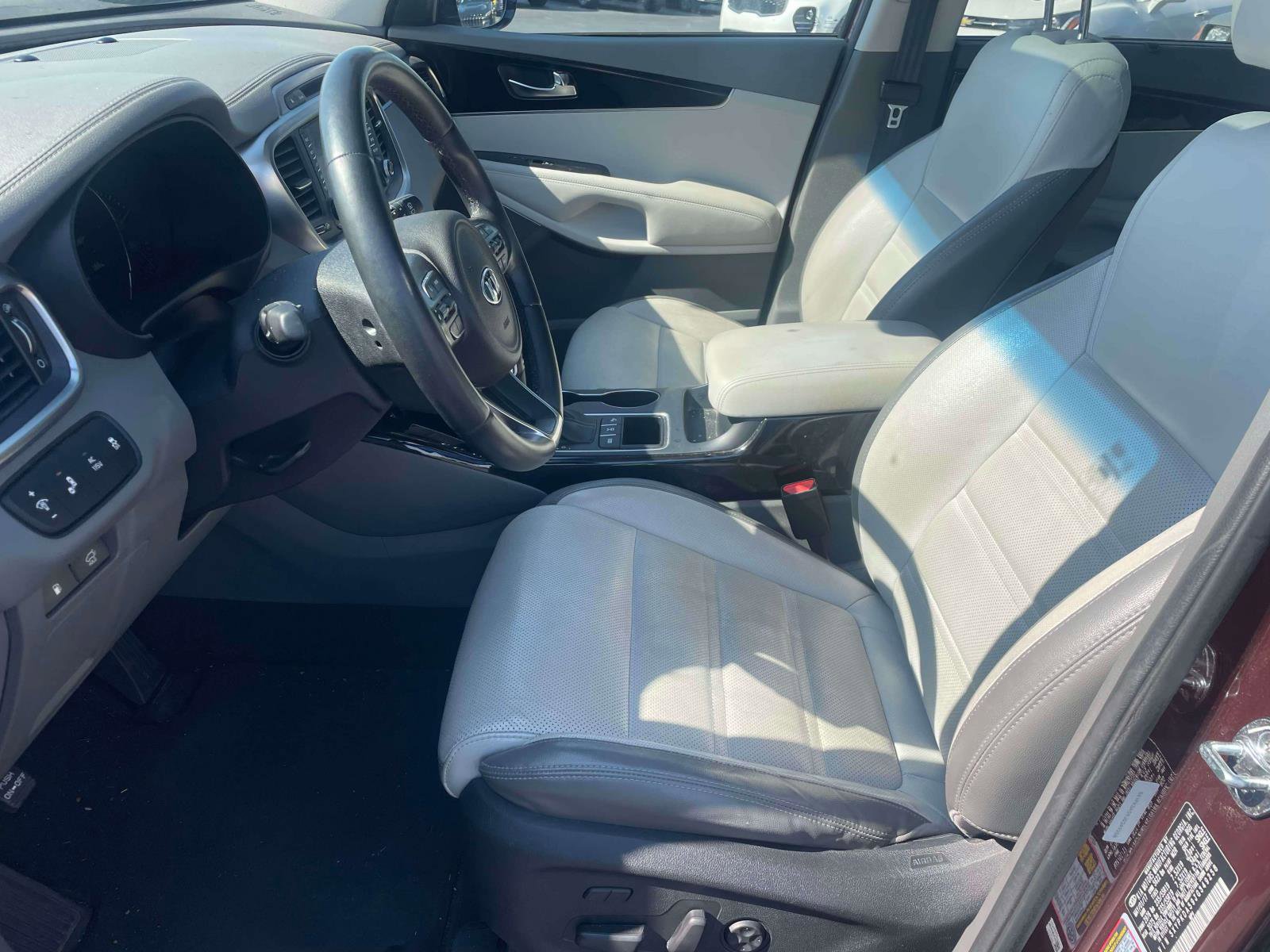 Used 2018 Kia Sorento SX image 5