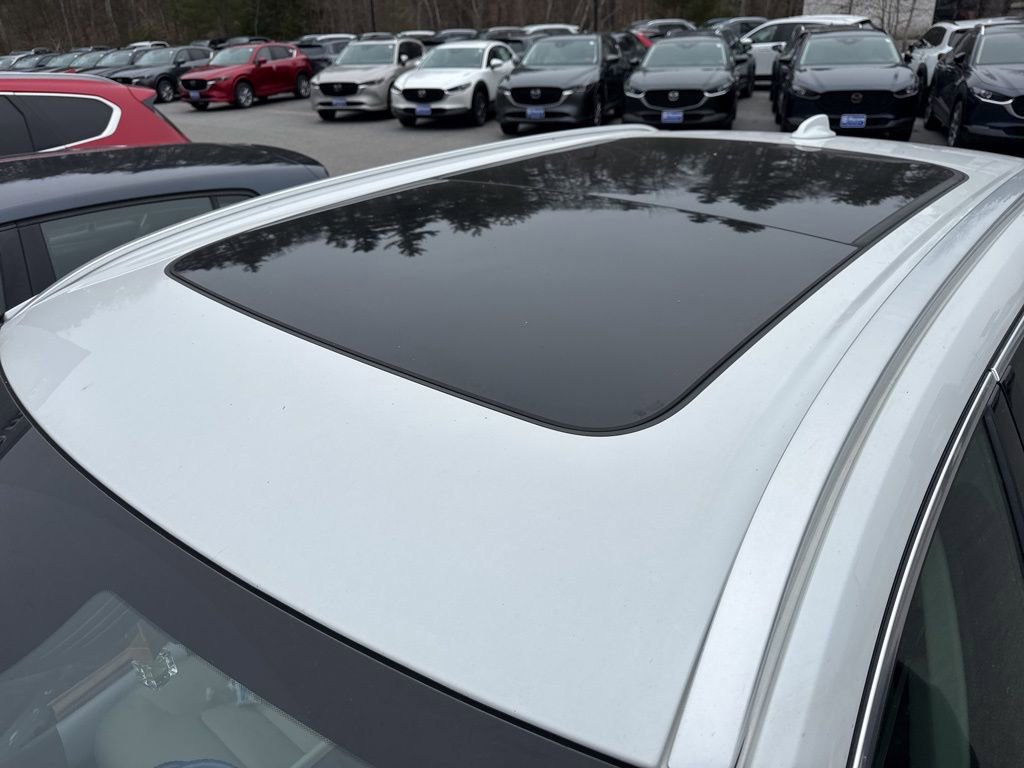 Used 2021 Volvo XC60 T8 Inscription Expression w/ Advanced Package AWD/4WD image 5