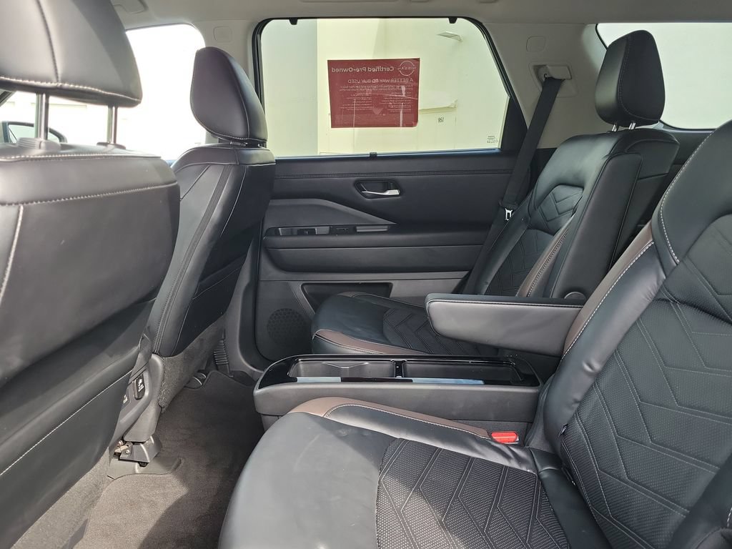 Certified 2023 Nissan Pathfinder Platinum w/ Lighting Package (N93) FWD image 18