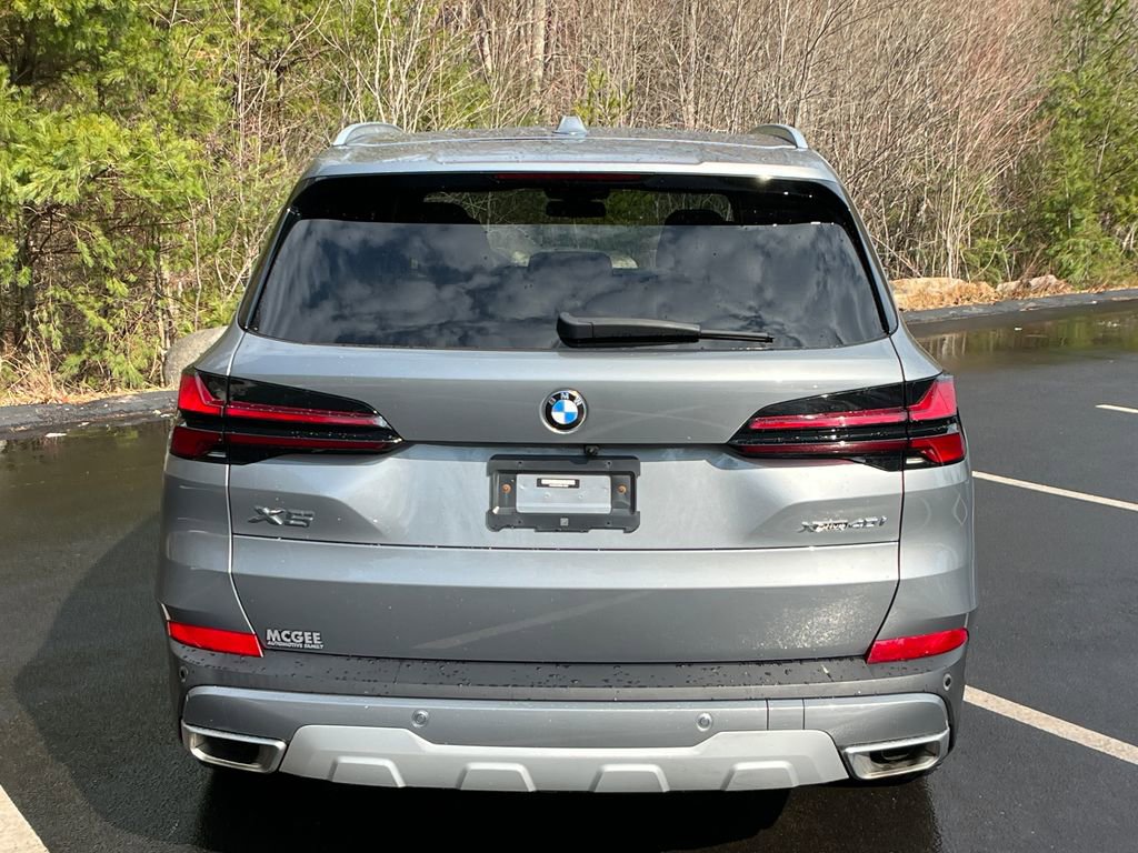 Used 2024 BMW X5 xDrive40i w/ Premium Package image 4