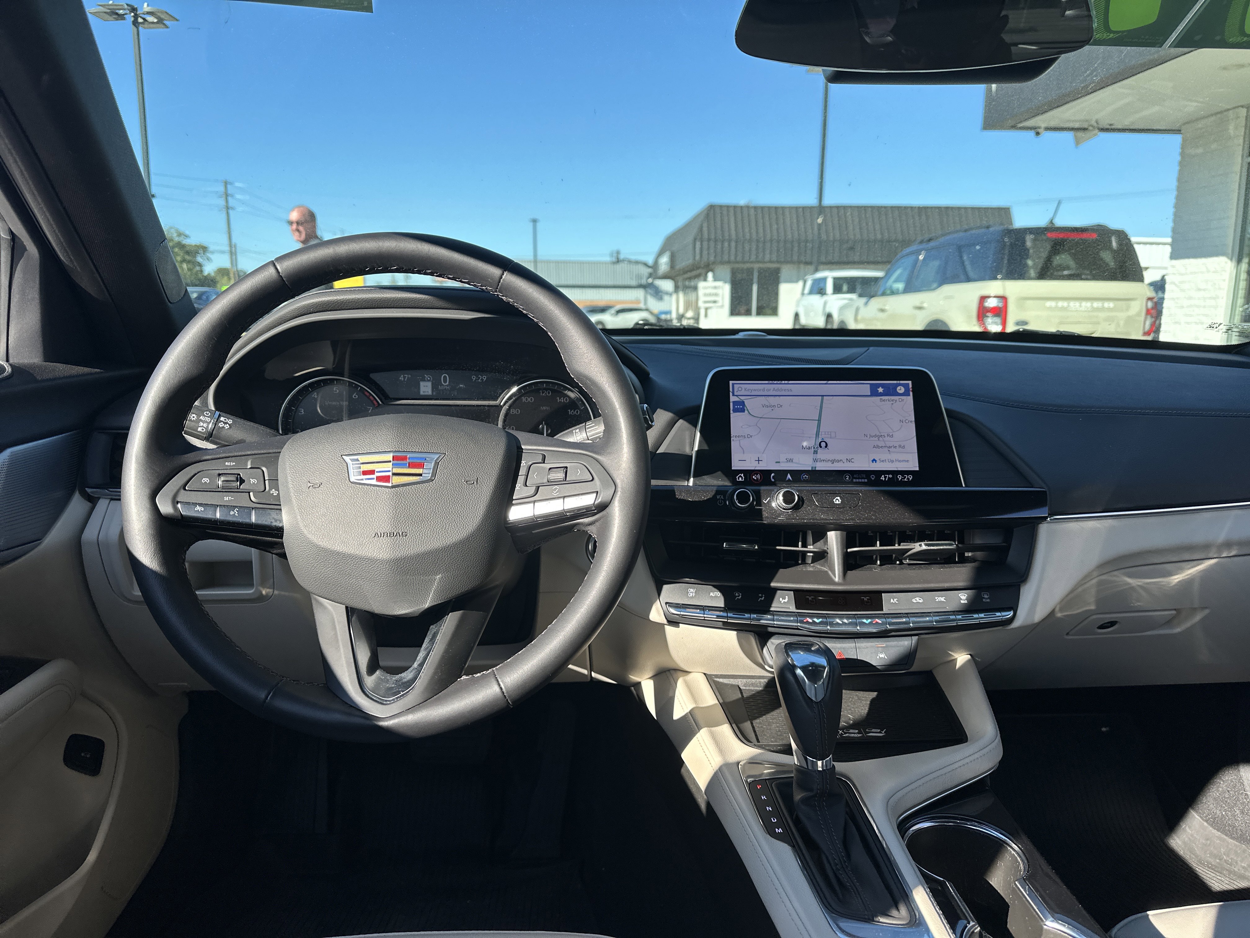 Used 2025 Cadillac CT4 Luxury image 15