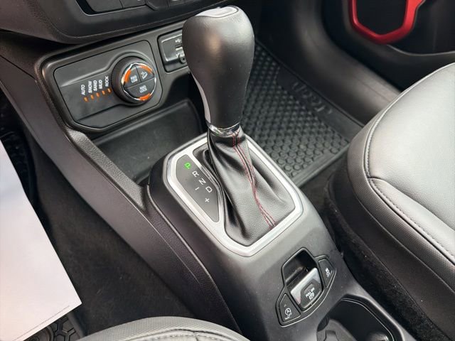 Used 2023 Jeep Renegade Trailhawk w/ Sun/Sound Group AWD/4WD image 18