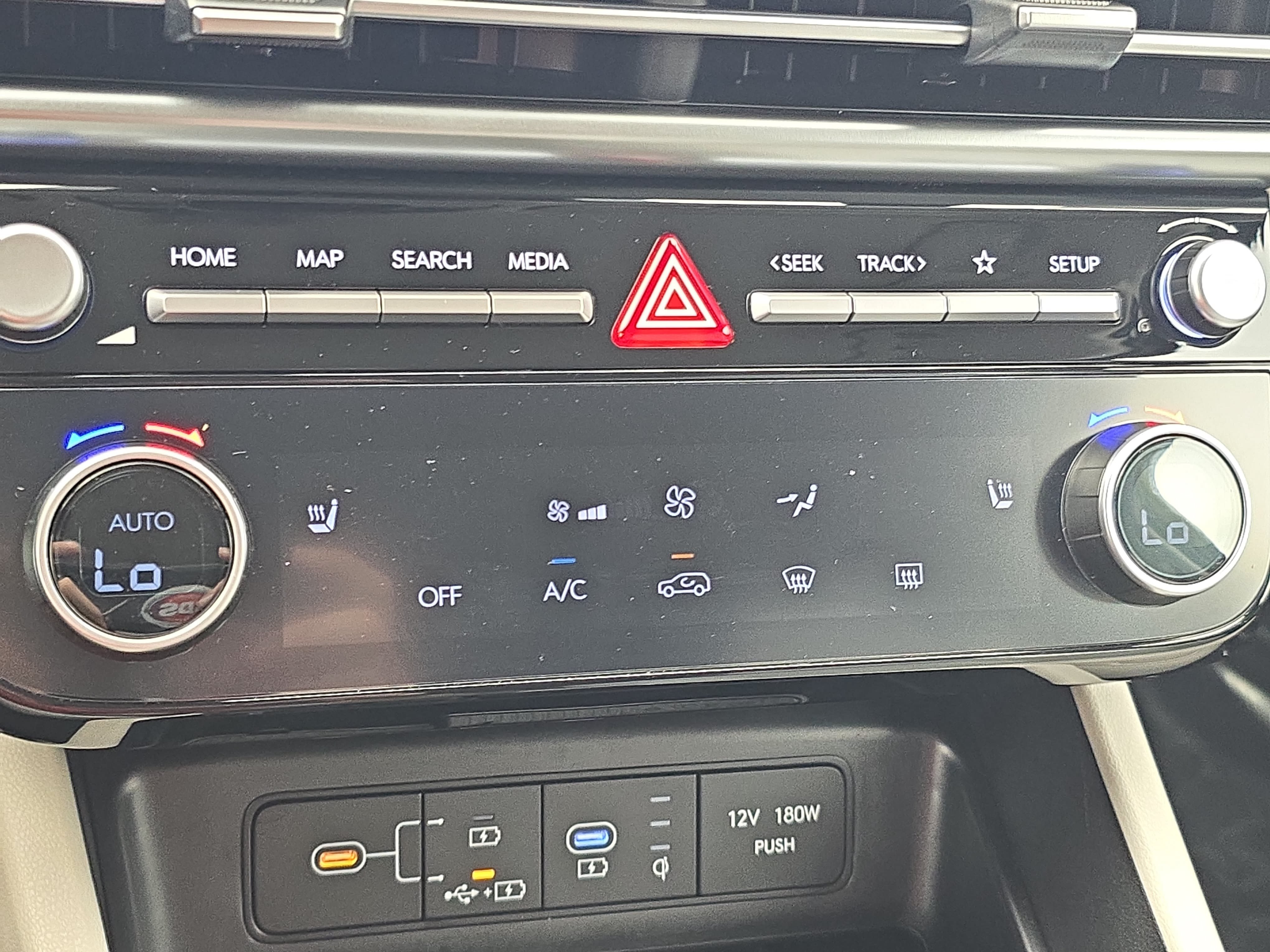 Used 2025 Hyundai Tucson SEL AWD/4WD image 24