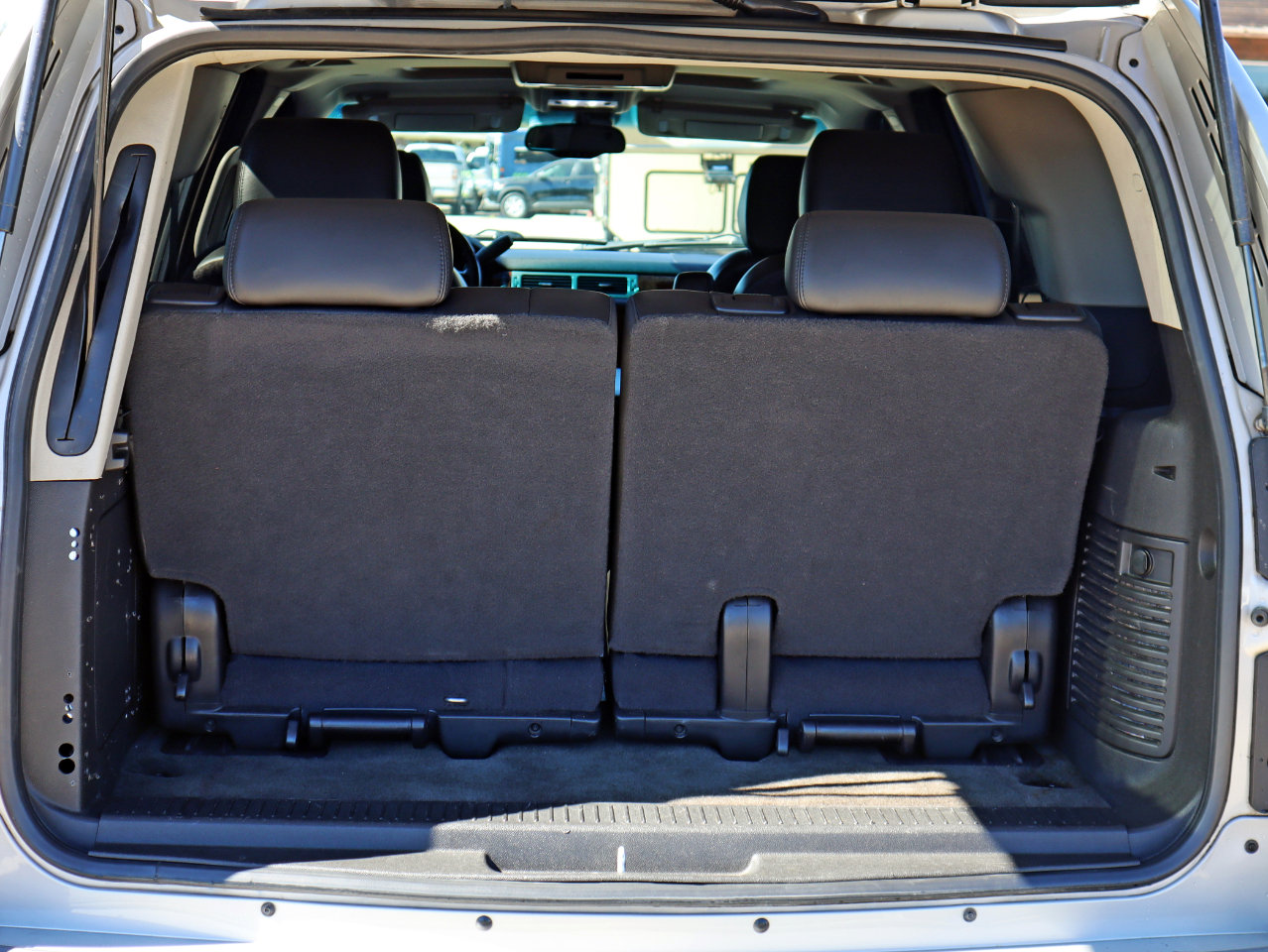 Used 2008 Chevrolet Tahoe LTZ w/ LTZ Preferred Equipment Group image 5