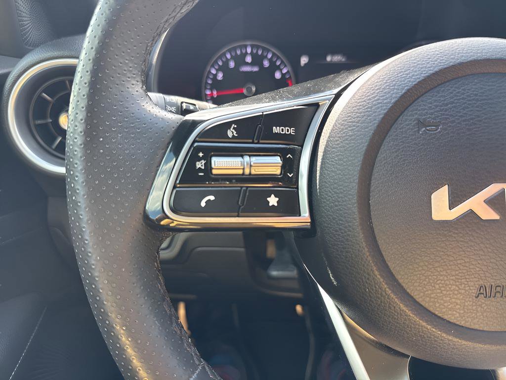Used 2024 Kia Forte GT-Line w/ GT-Line Premium Package image 9