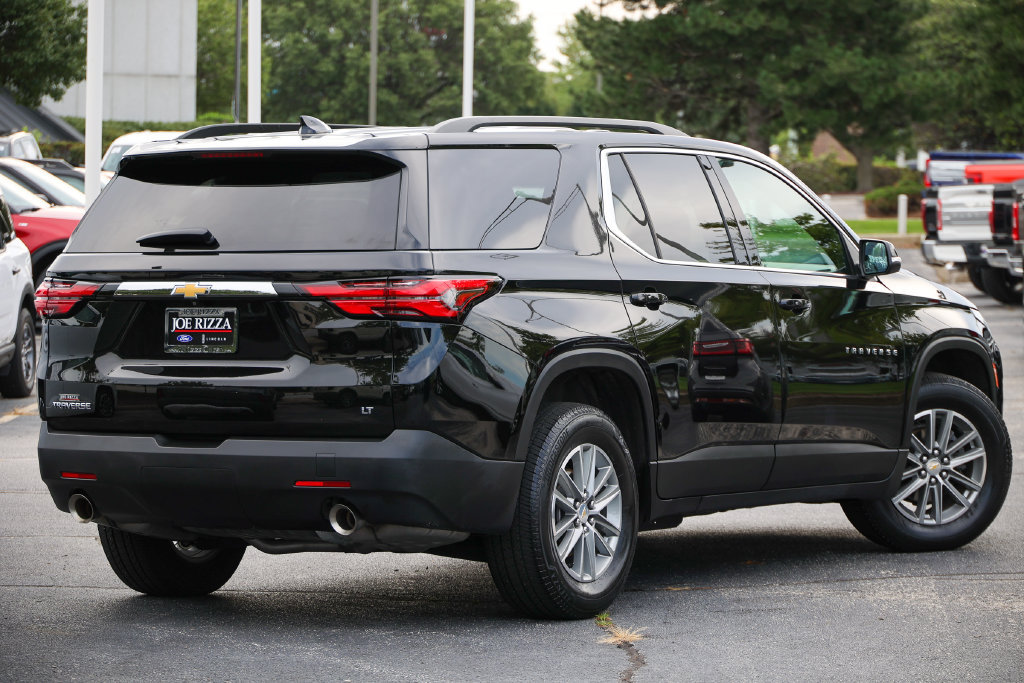 Used 2023 Chevrolet Traverse LT FWD image 3
