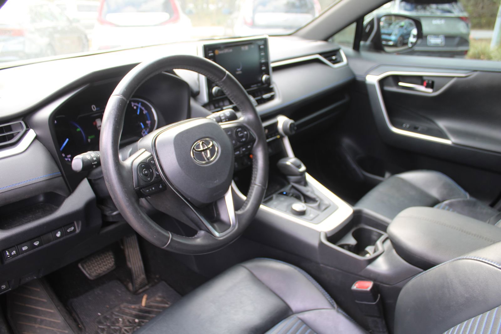 Used 2019 Toyota RAV4 XSE w/ XSE Weather Package image 22