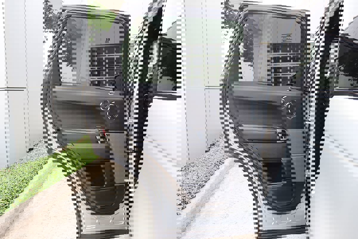 Used 2018 Land Rover Range Rover Sport HSE Dynamic image 43