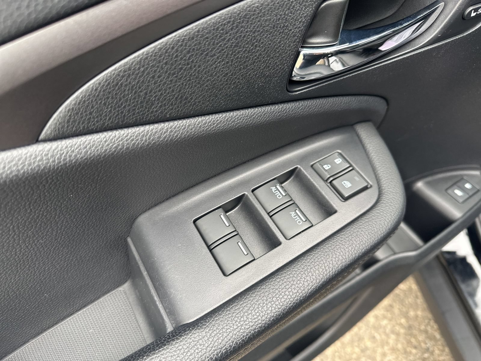 Used 2019 Honda Pilot EX-L image 18