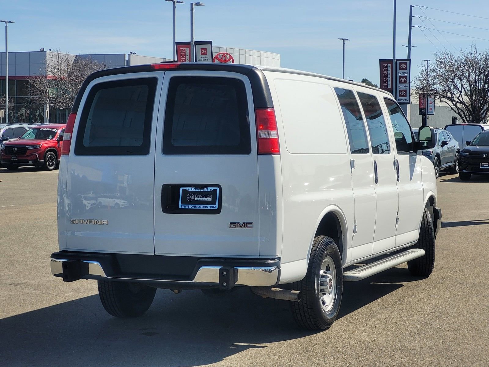 Used 2023 GMC Savana 2500 w/ Driver Convenience Package image 5