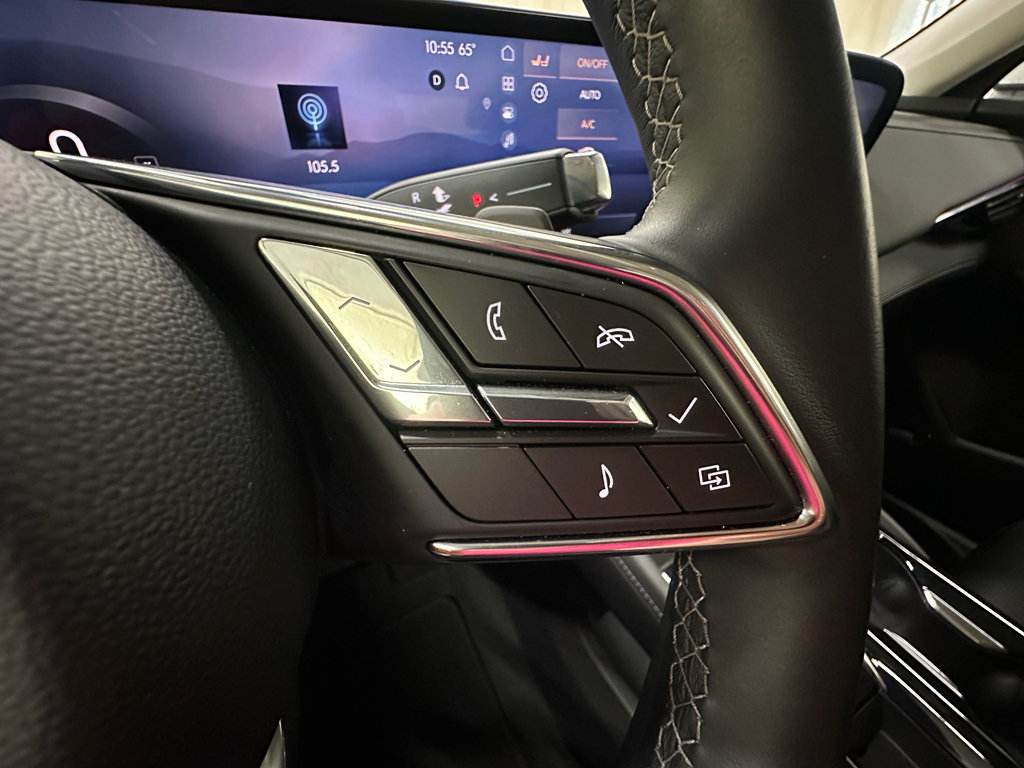Used 2025 Buick Envision Preferred AWD/4WD image 27