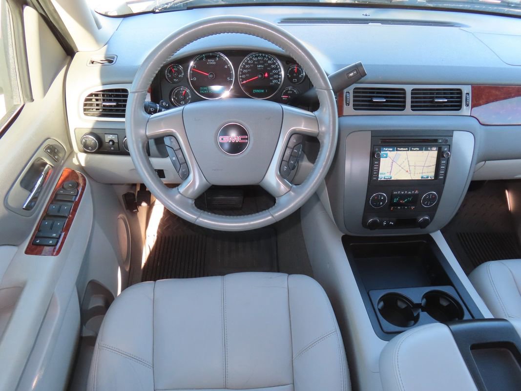 Used 2010 GMC Sierra 3500 SLT w/ SLT Convenience Package image 10